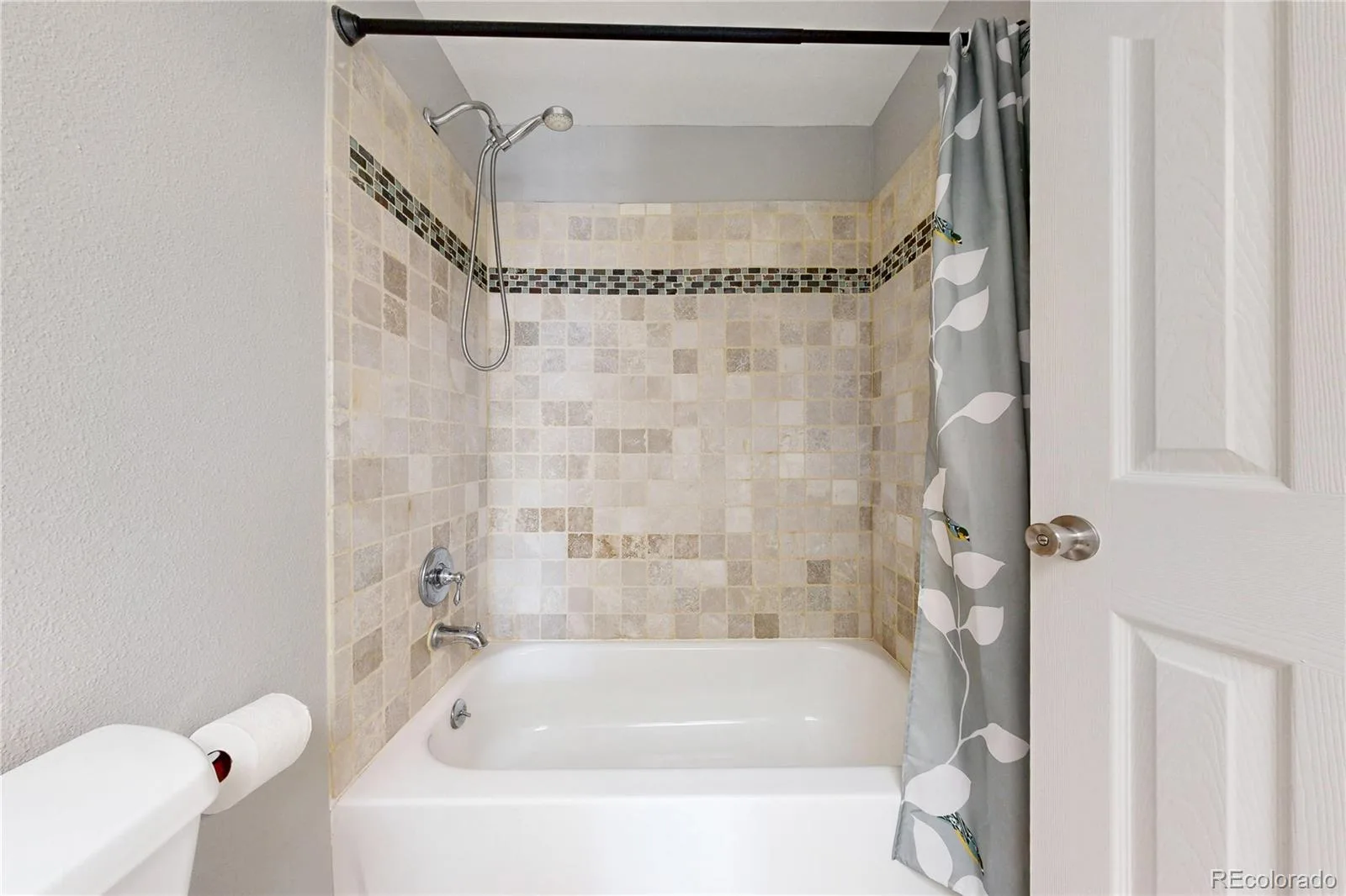 2874 S Willow Court Denver CO 80231 | MLS #REC3216801 08232026203658 1600 23