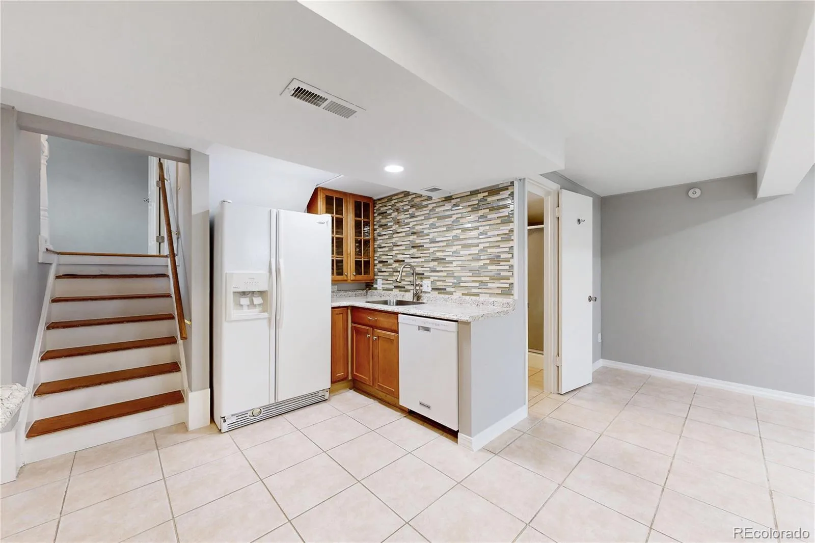 2874 S Willow Court Denver CO 80231 | MLS #REC3216801 08232026203658 1600 36