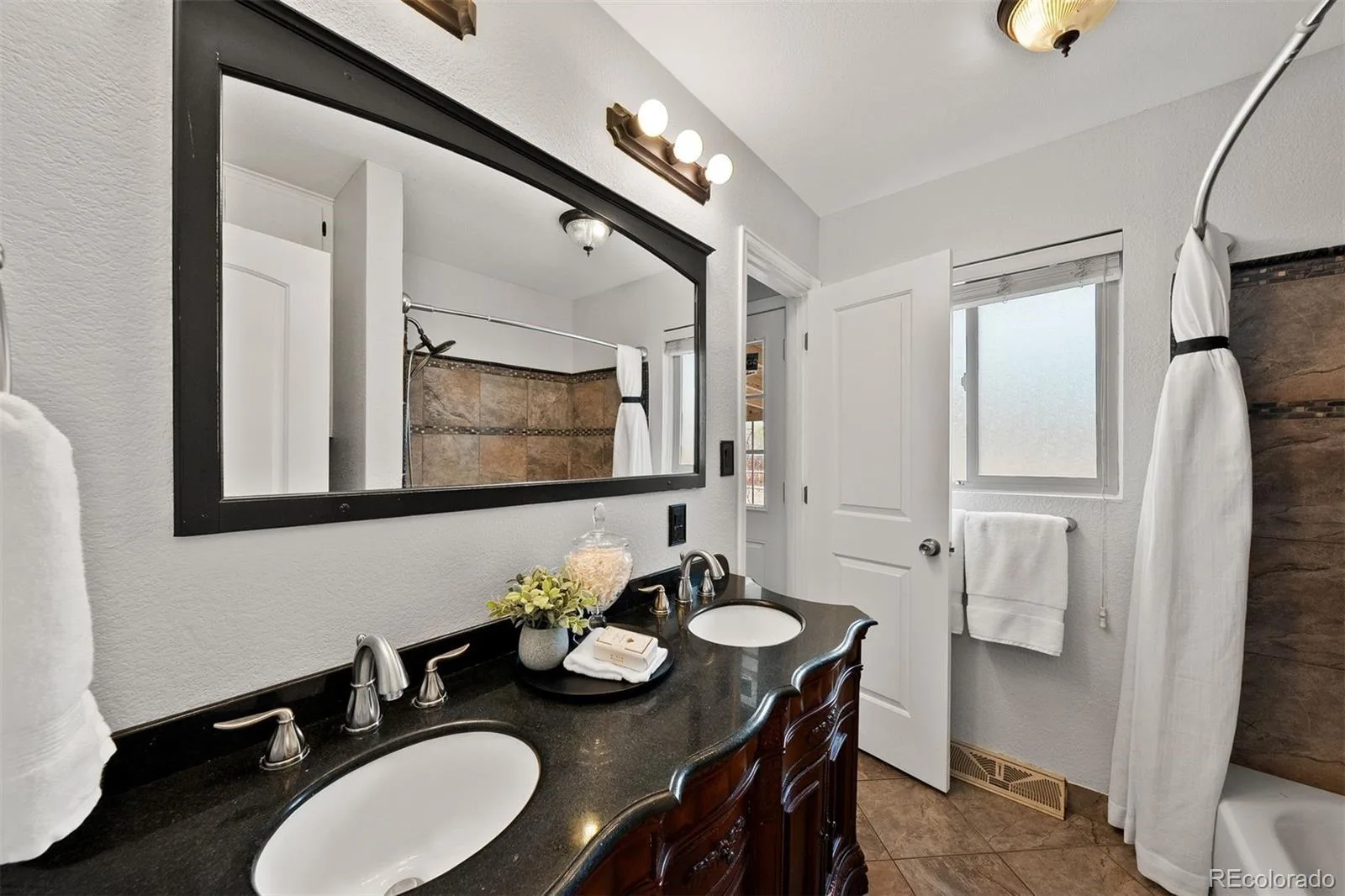 265 Marshall Street Lakewood CO 80226 | MLS #REC3217155 07232026125403 1600 17