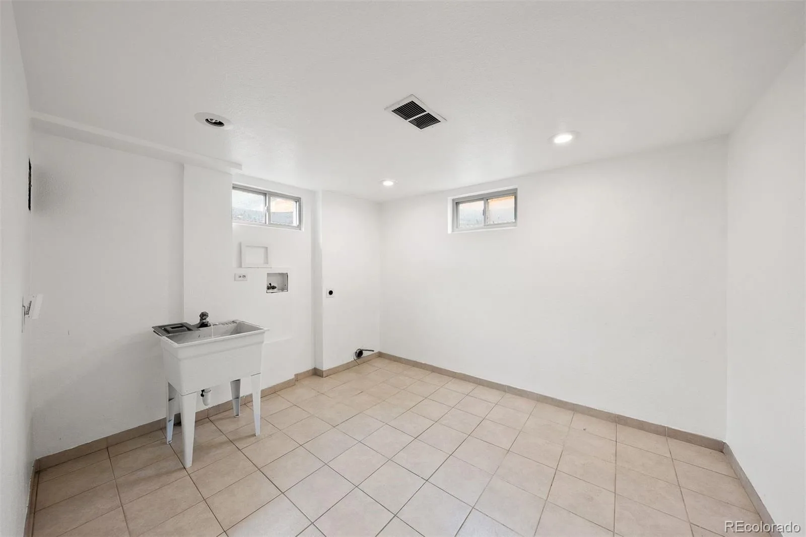 265 Marshall Street Lakewood CO 80226 | MLS #REC3217155 07232026125403 1600 21