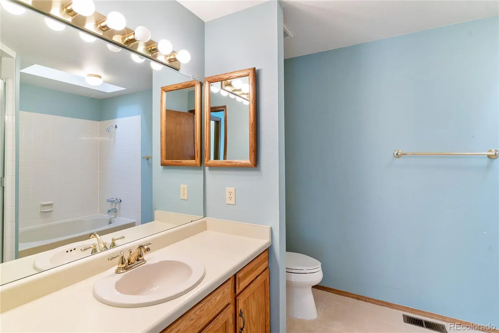 10222025010136 1600 16