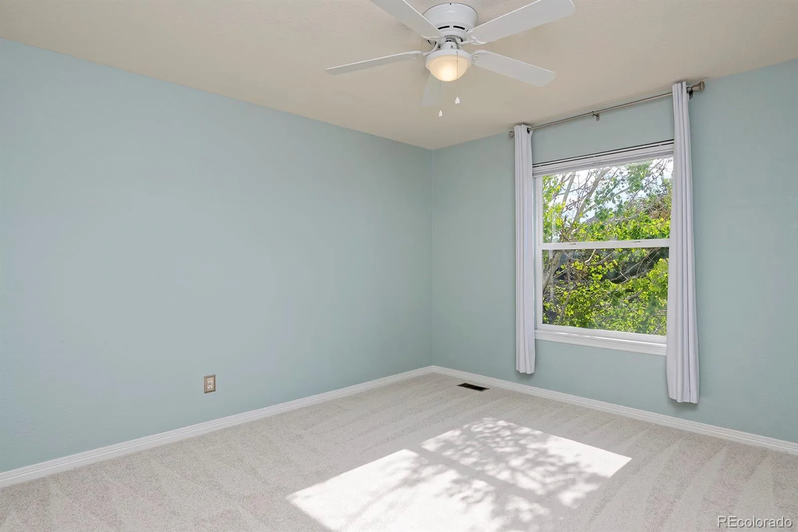 2804 W 111th Loop Denver CO 80234 MLS #REC3219326 05132026142227 1600 32