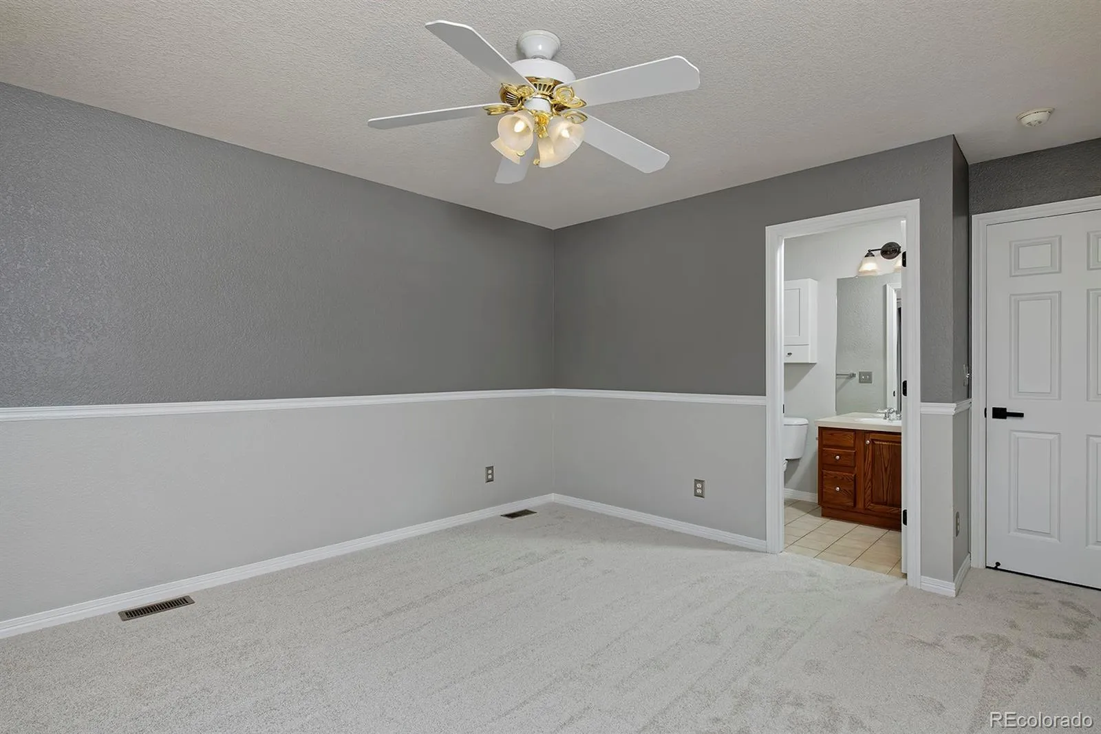 2804 W 111th Loop Denver CO 80234 MLS #REC3219326 05132026142227 1600 39