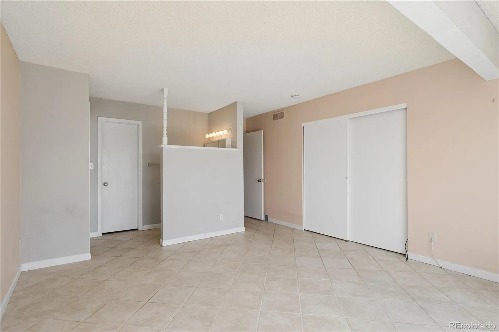 7000 W Stetson Place #8 Littleton CO 80123 | MLS #REC3219445 06092026005416 1600 32