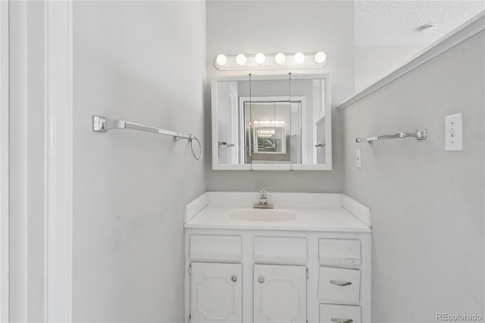 7000 W Stetson Place #8 Littleton CO 80123 | MLS #REC3219445 06092026005416 1600 33