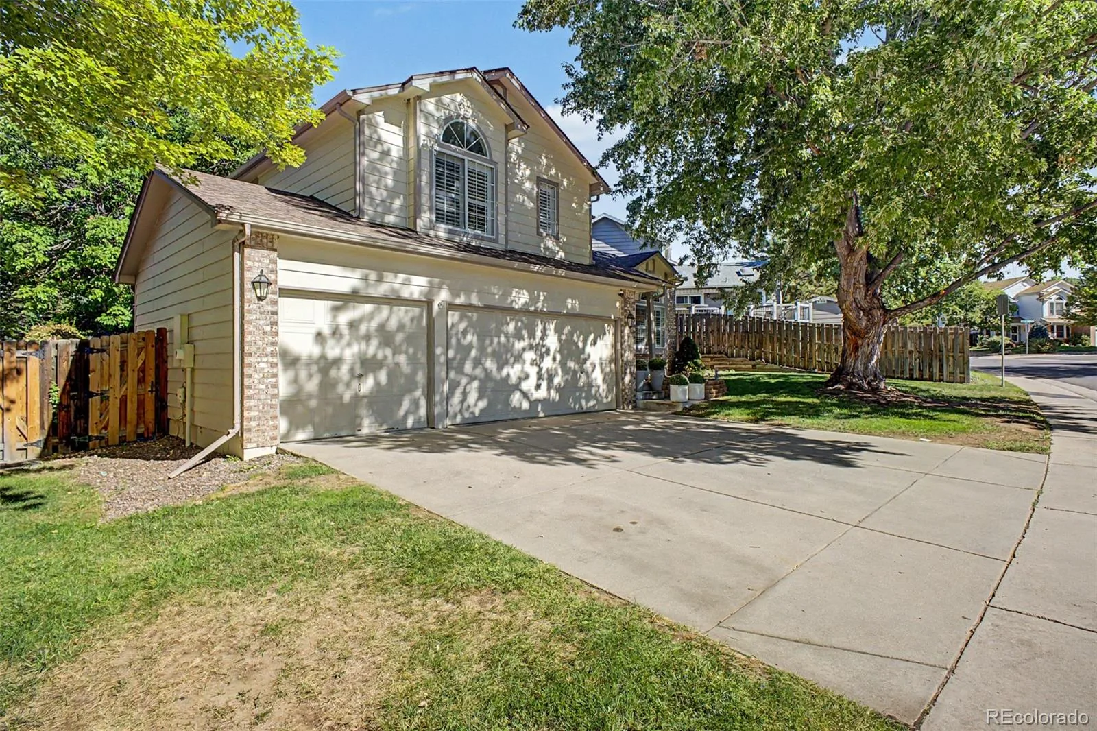 2423 S Sedalia Circle Aurora CO 80013 | MLS #REC3220888 09232026083636 1600 1