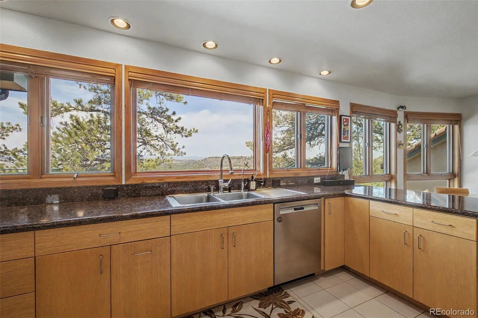 857 Pawnee Trail Castle Rock CO 80108 MLS #REC3221742 05022026161846 1600 10