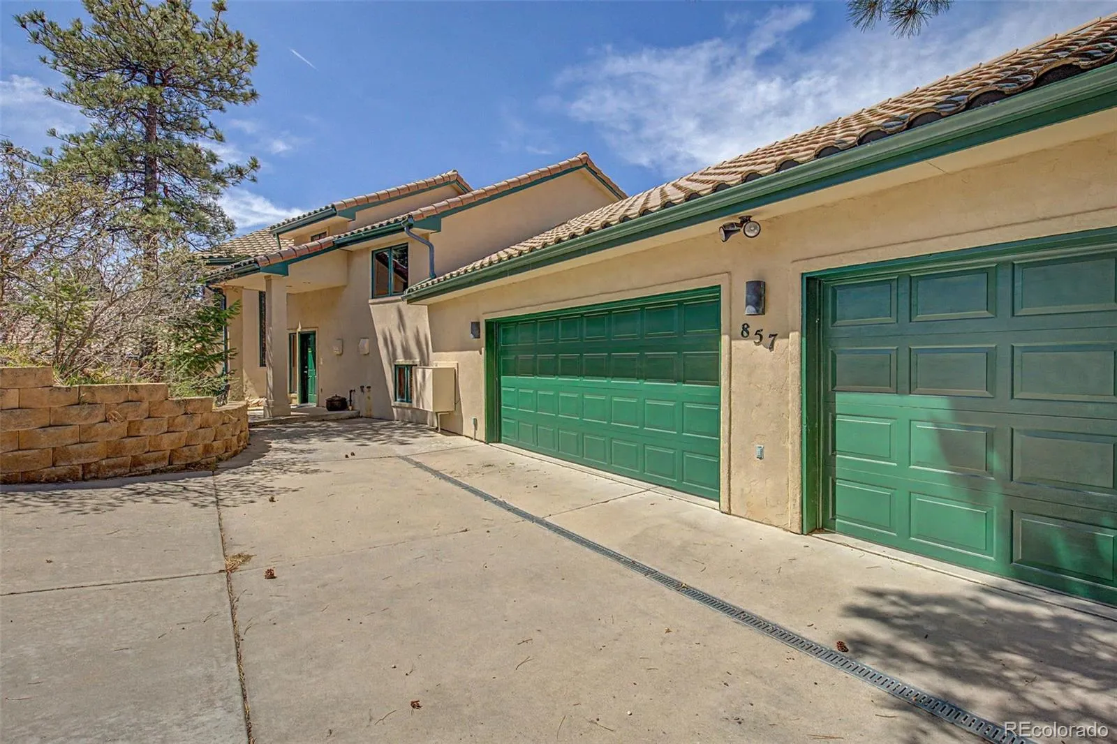 857 Pawnee Trail Castle Rock CO 80108 MLS #REC3221742 05022026161846 1600 34