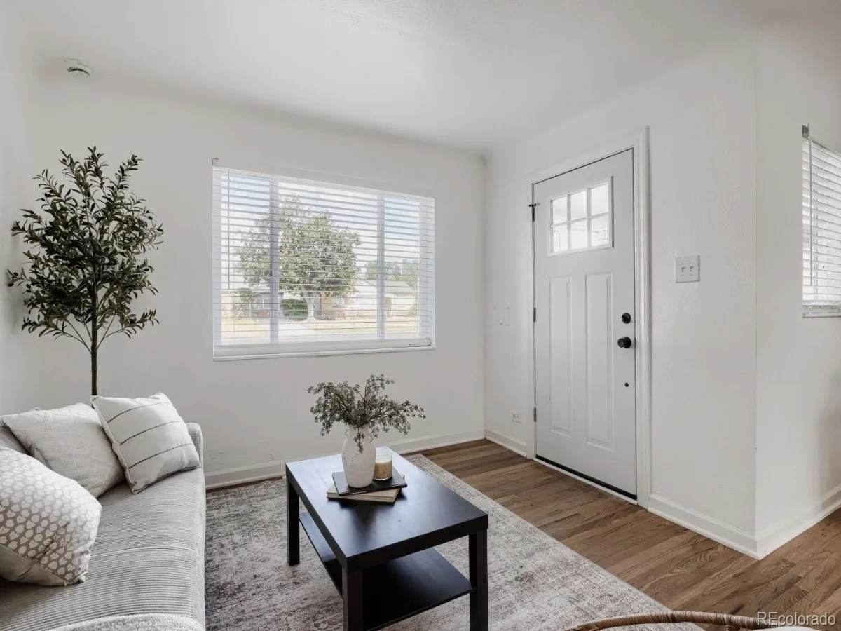 2985 Ivanhoe Street Denver CO 80207 MLS #REC3222058 07242026205631 1200 2