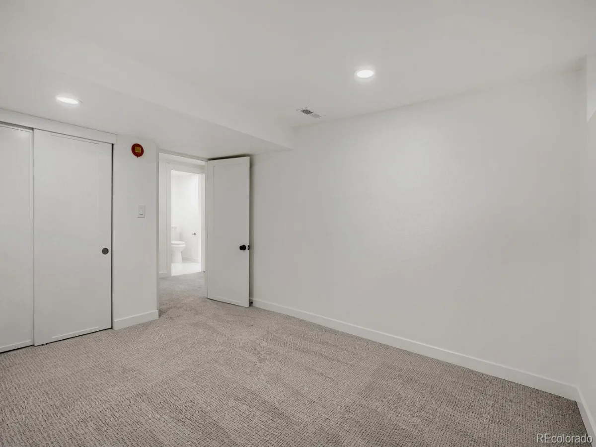 2985 Ivanhoe Street Denver CO 80207 MLS #REC3222058 07242026205631 1200 20
