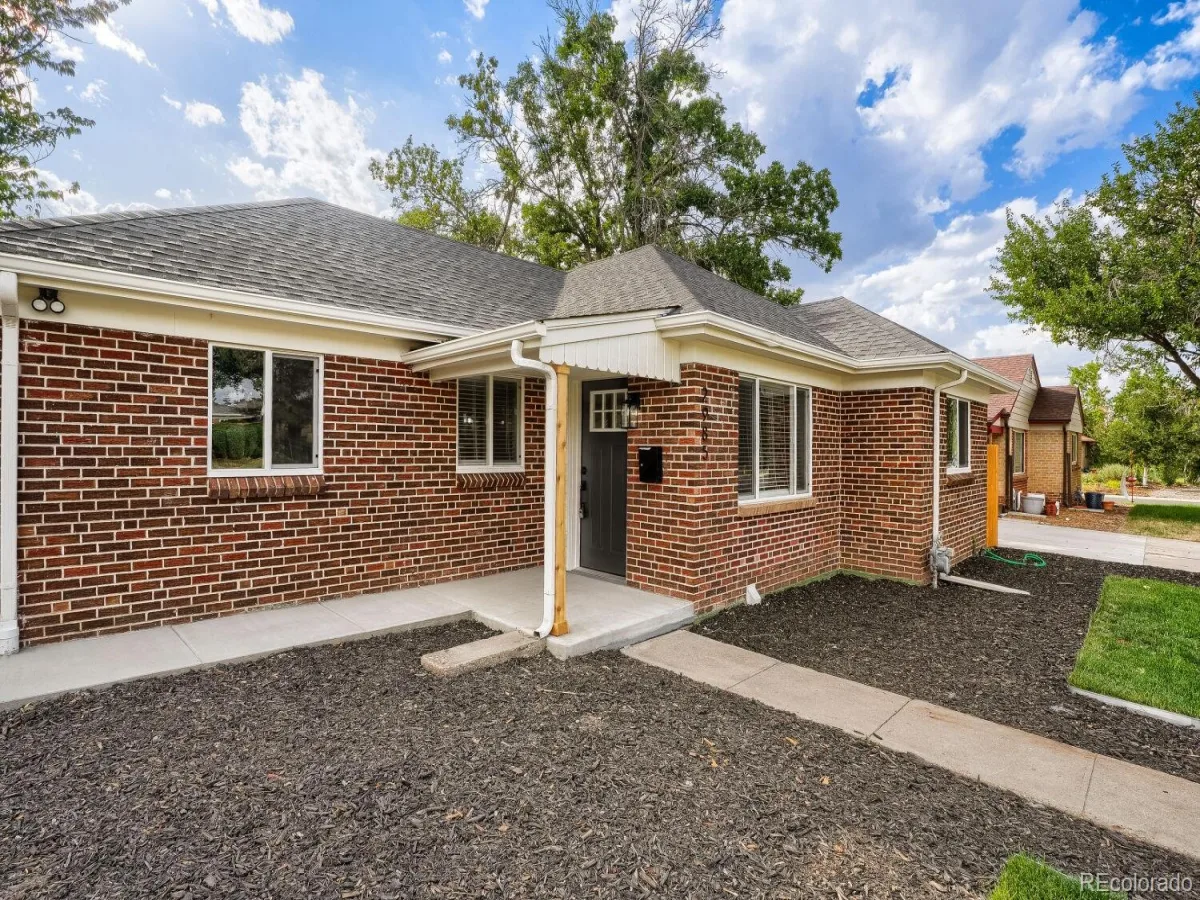 2985 Ivanhoe Street Denver CO 80207 MLS #REC3222058 07242026205631 1200 26