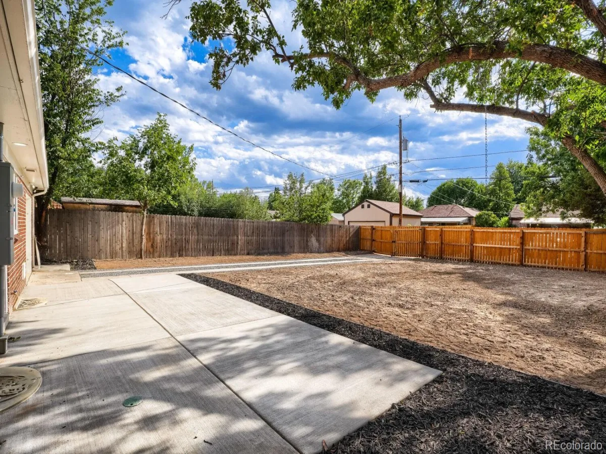 2985 Ivanhoe Street Denver CO 80207 MLS #REC3222058 07242026205631 1200 27