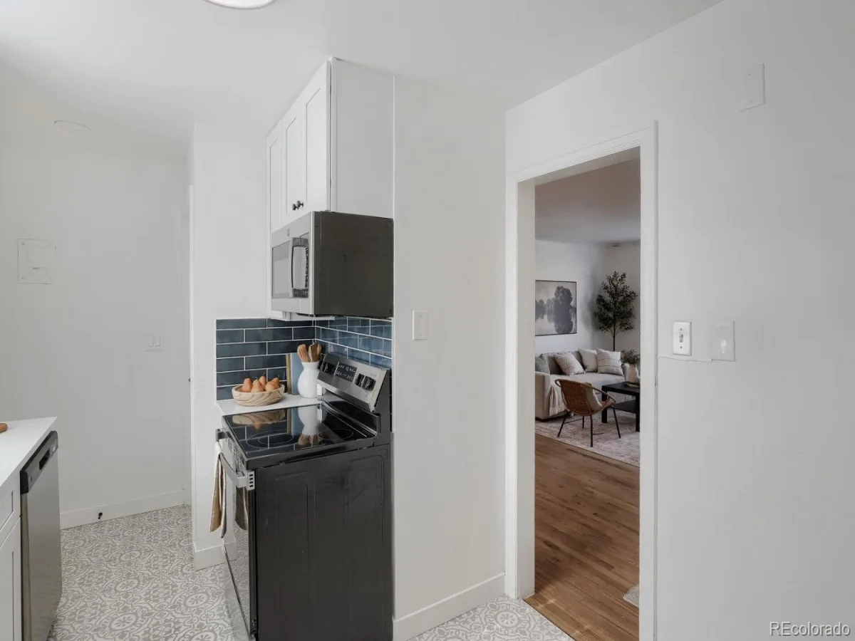 2985 Ivanhoe Street Denver CO 80207 MLS #REC3222058 07242026205631 1200 7