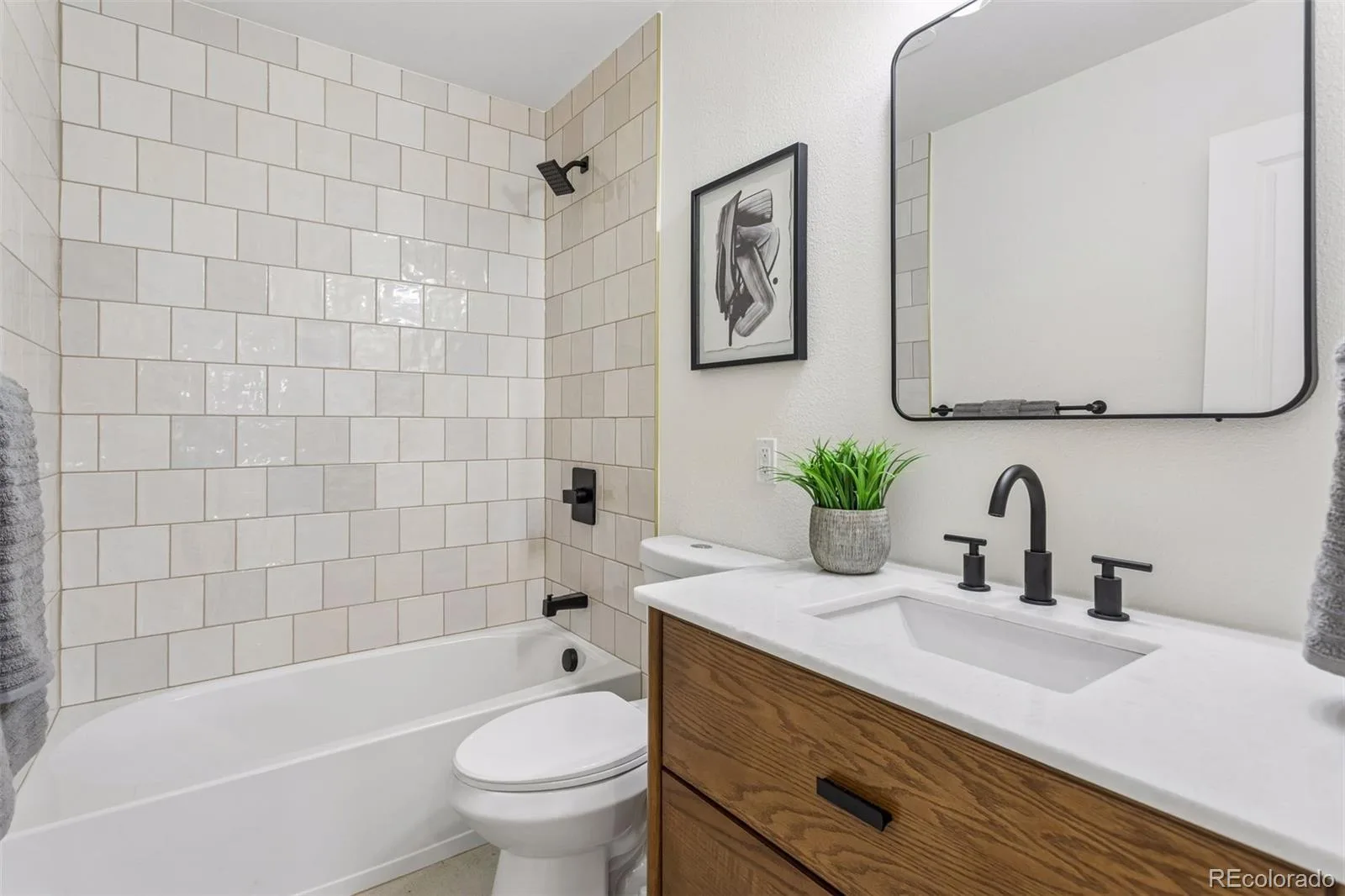 1474 W Lake Avenue Littleton CO 80120 | MLS #REC3222394 07012026171741 1600 13