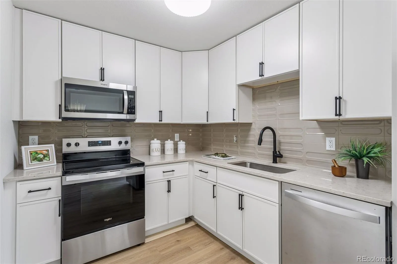 1474 W Lake Avenue Littleton CO 80120 | MLS #REC3222394 07012026171741 1600 7