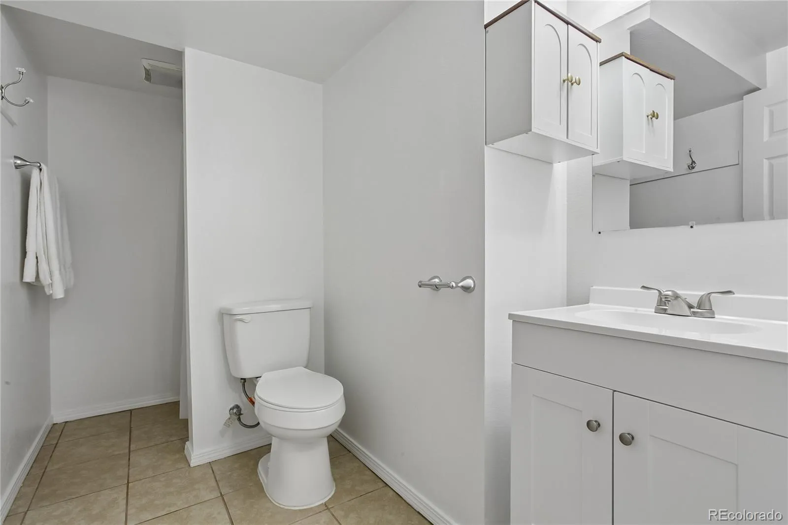 7474 E Arkansas Avenue #25-04 Denver CO 80231 MLS #REC3223217 05192026203320 1600 25