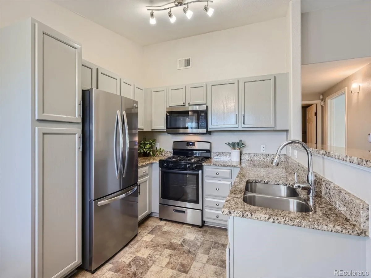 8469 Little Rock Way #201 Highlands Ranch CO 80126 | MLS #REC3232676 07062026180918 1200 4