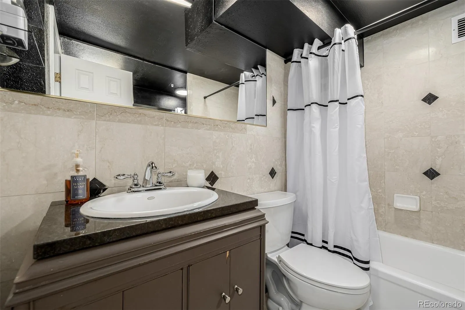 1390 N Emerson Street #101 Denver CO 80218 MLS #REC3234399 05022026161853 1600 14