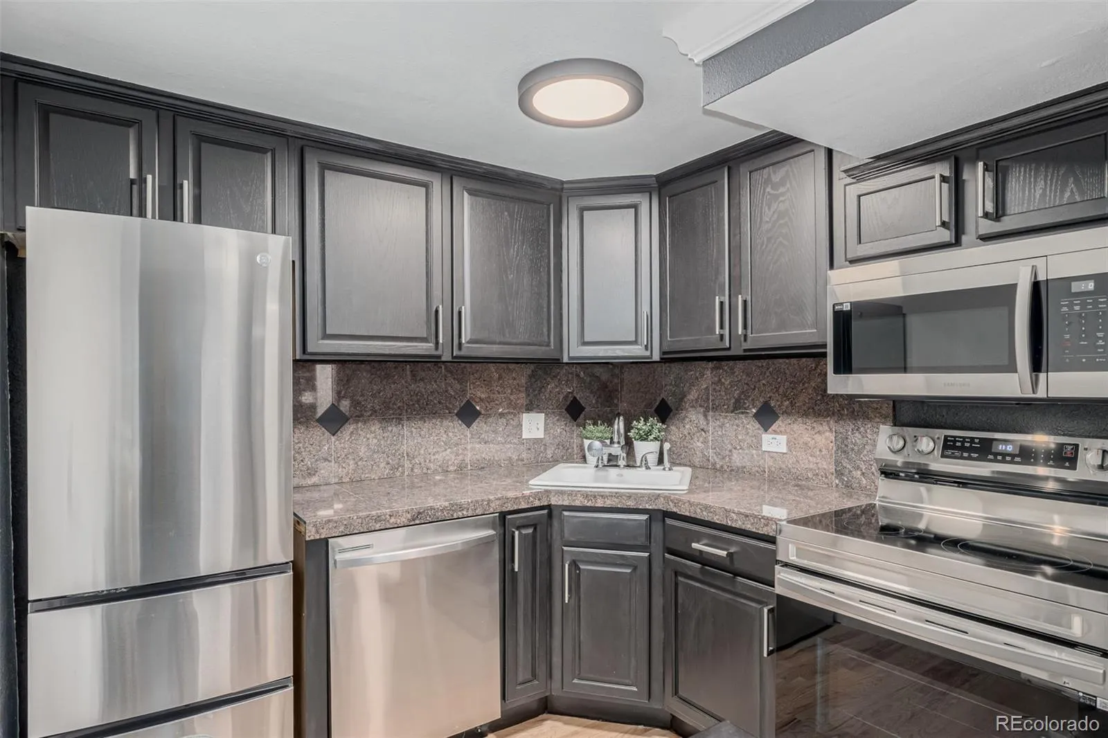 1390 N Emerson Street #101 Denver CO 80218 MLS #REC3234399 05022026161853 1600 8