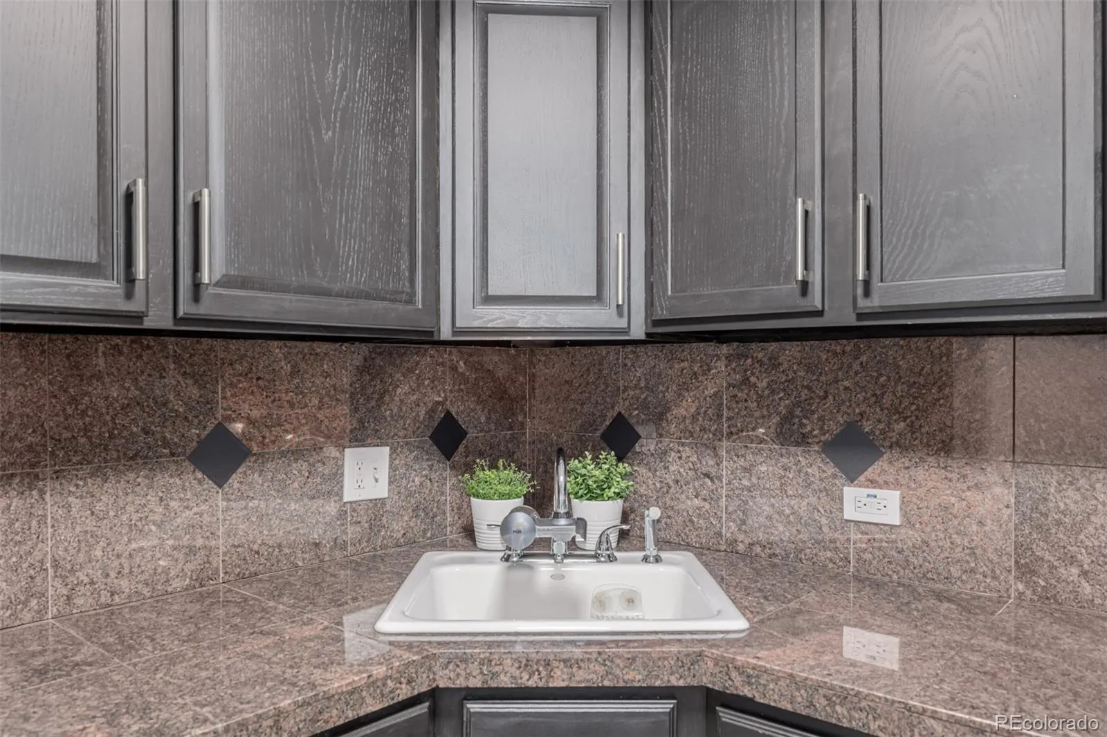 1390 N Emerson Street #101 Denver CO 80218 MLS #REC3234399 05022026161853 1600 9