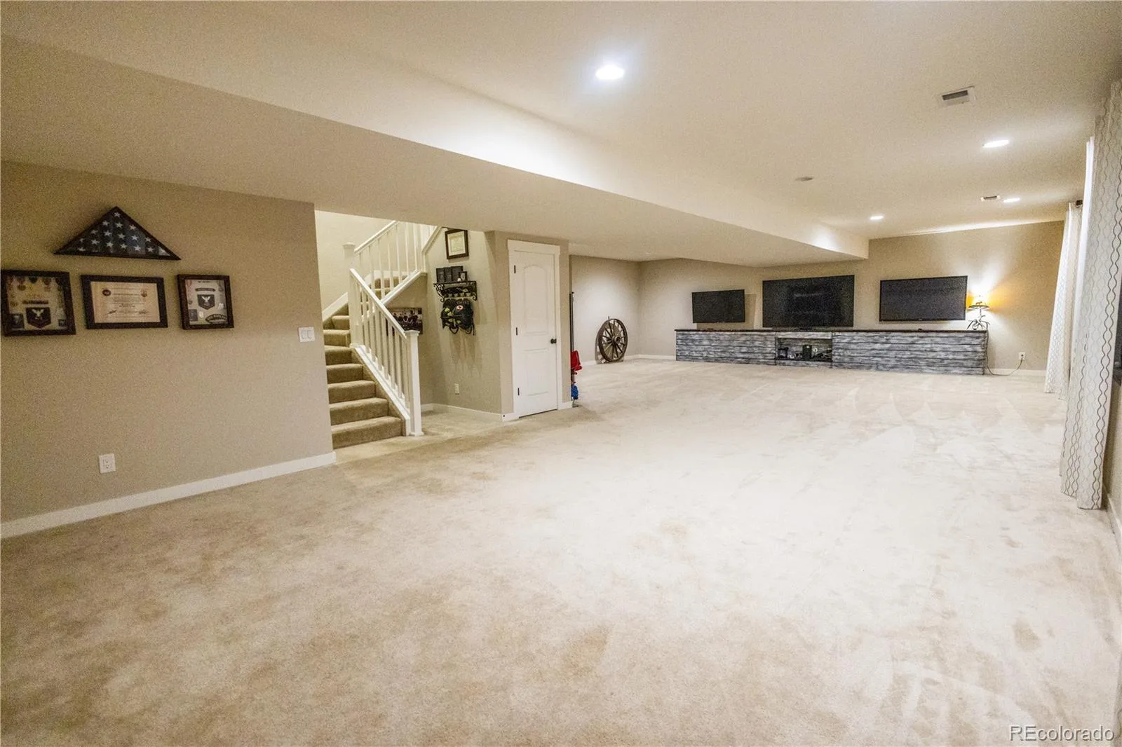 15753 Elizabeth W Circle Thornton CO 80602 | MLS #REC3236324 07152026072543 1600 26