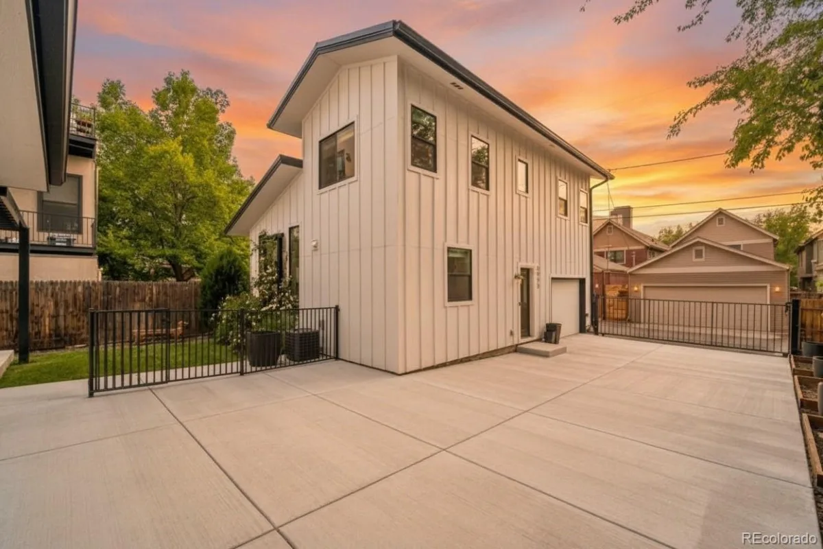 2227 N Clarkson Street Denver CO 80205 | MLS #REC3241751 08062026174942 1200 38