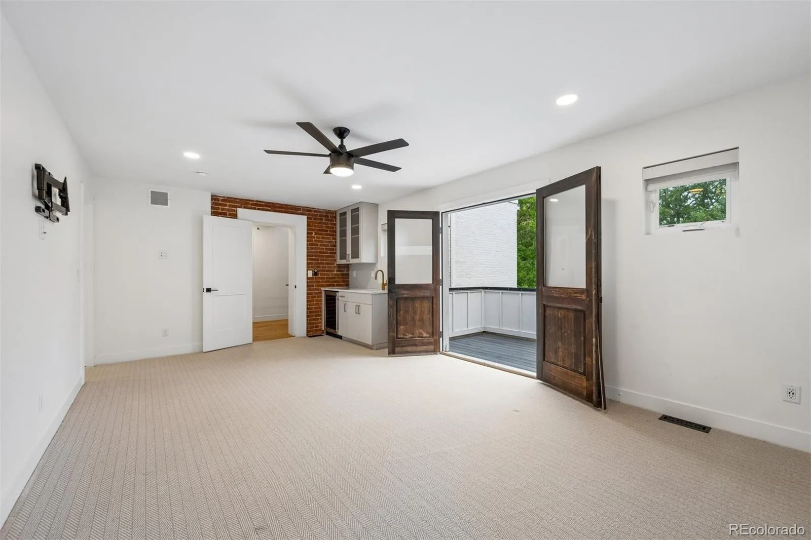 2227 N Clarkson Street Denver CO 80205 | MLS #REC3241751 08062026174942 1600 18