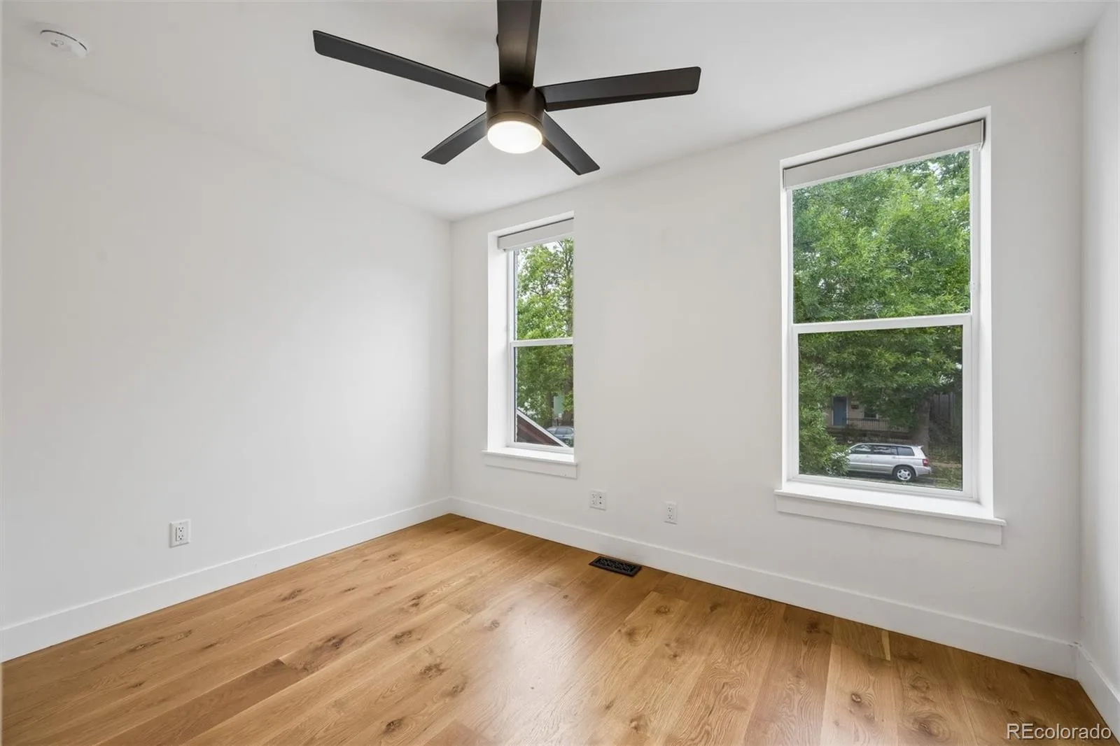 2227 N Clarkson Street Denver CO 80205 | MLS #REC3241751 08062026174942 1600 26