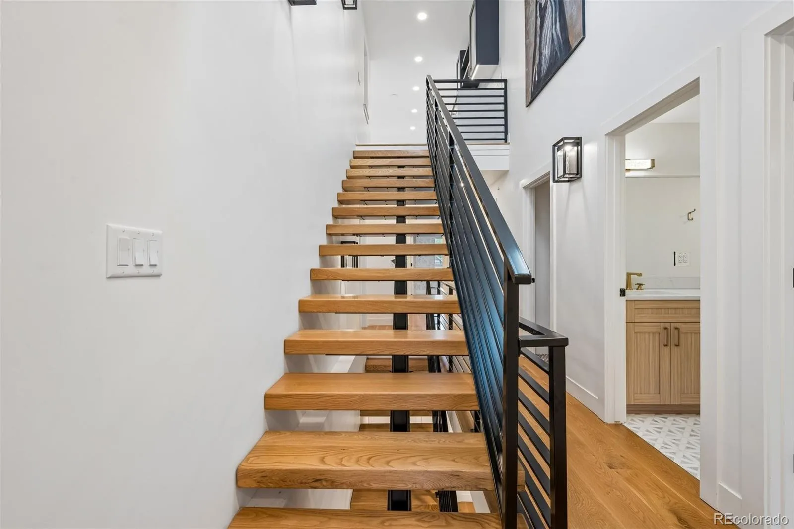 2227 N Clarkson Street Denver CO 80205 | MLS #REC3241751 08062026174942 1600 29