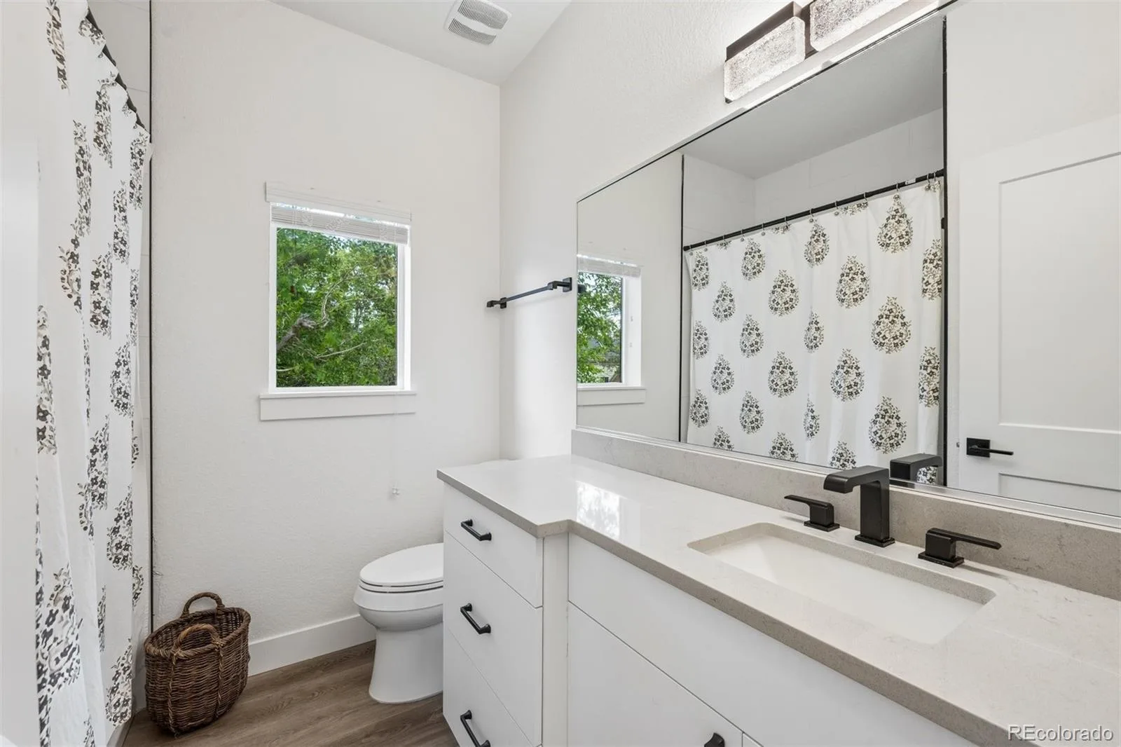 2227 N Clarkson Street Denver CO 80205 | MLS #REC3241751 08062026174942 1600 48