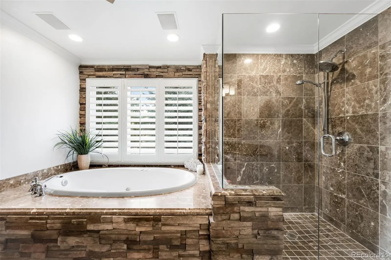 03202026201618 1600 24