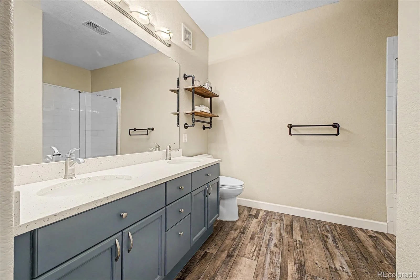 8496 S Hoyt Way #206 Littleton CO 80128 | MLS #REC3245182 08102026163758 1600 12