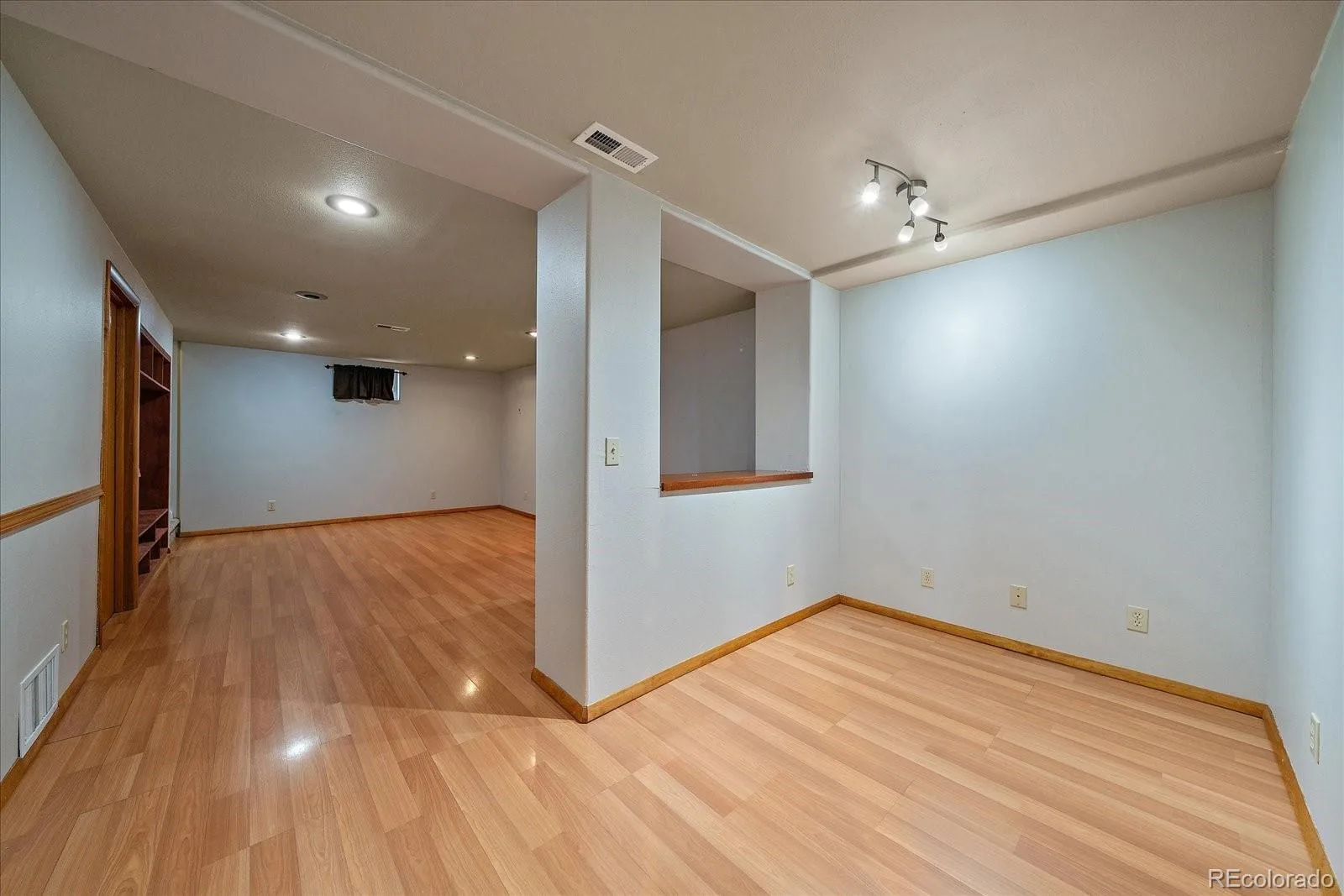 8282 Navajo Street Denver CO 80221 | MLS #REC3248313 08262026004503 1600 22