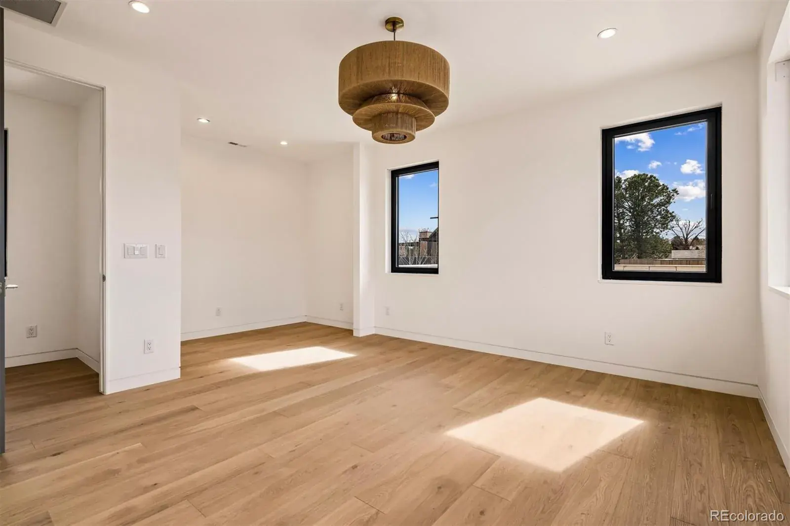 2620 E Cedar Avenue Denver CO 80209 MLS #REC3248673 02272026225741 1600 27