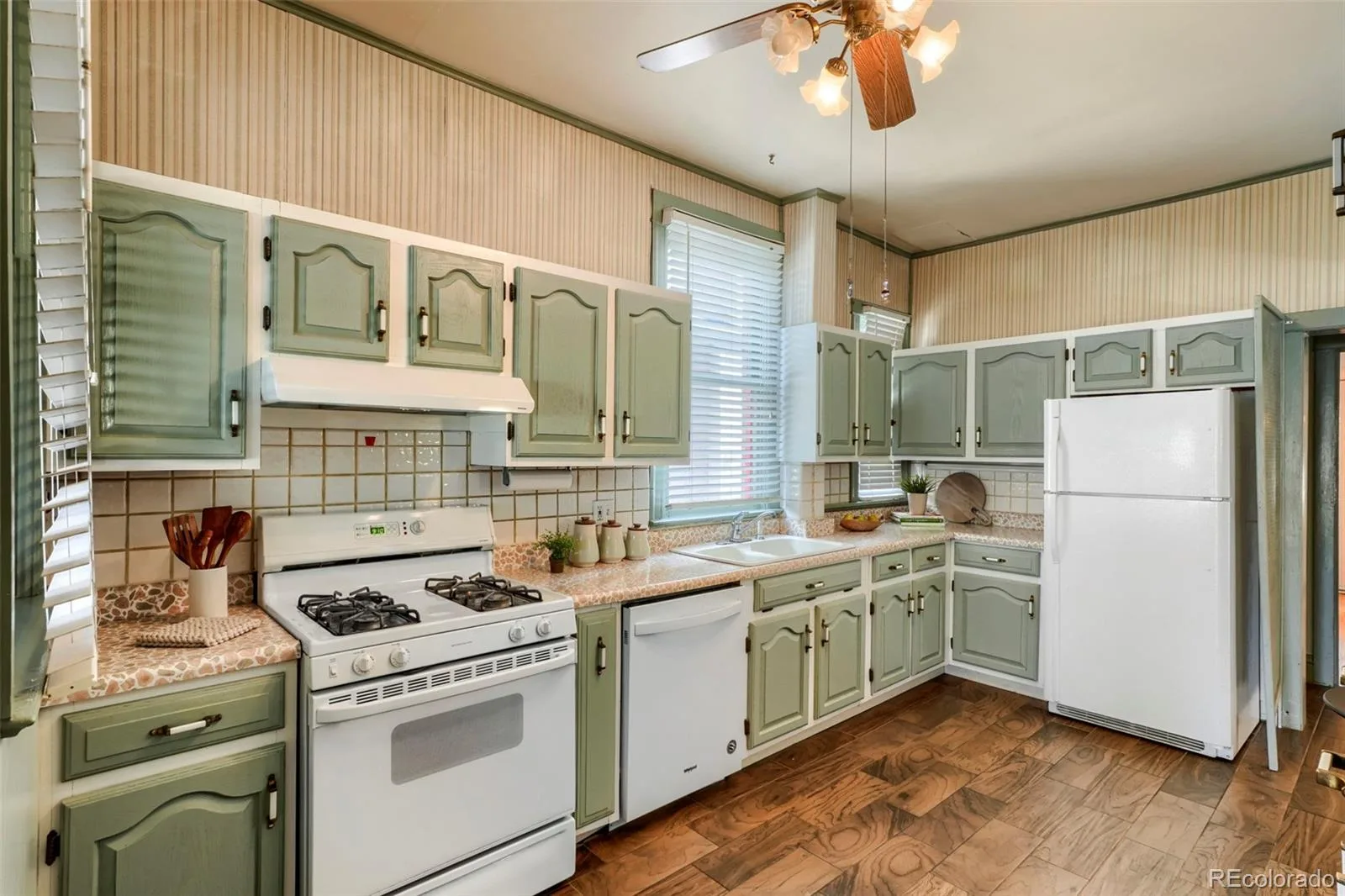 943 S Pennsylvania Street Denver CO 80209 MLS #REC3253916 06092026005609 1600 7