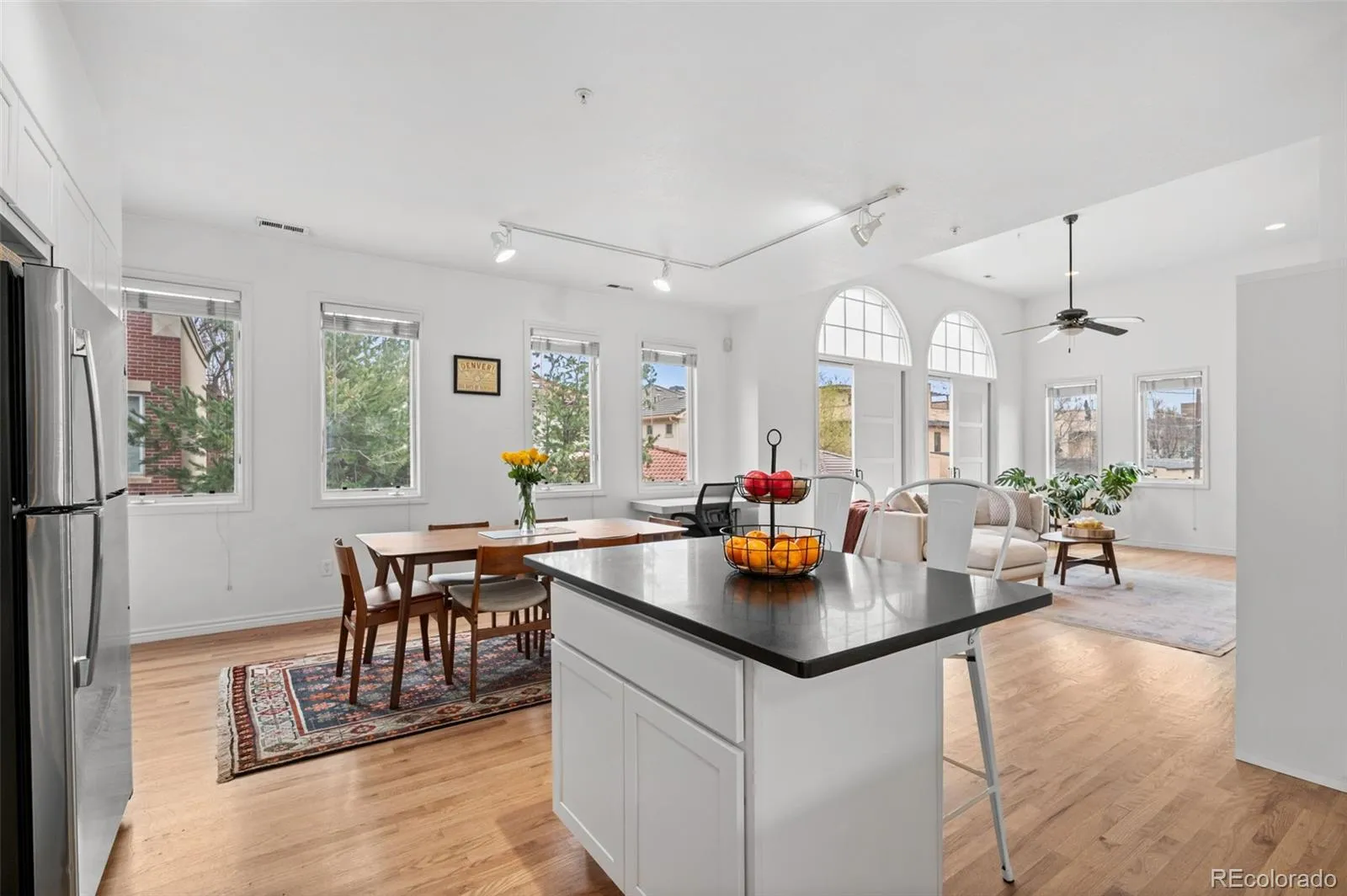 04092026152543 1600 11