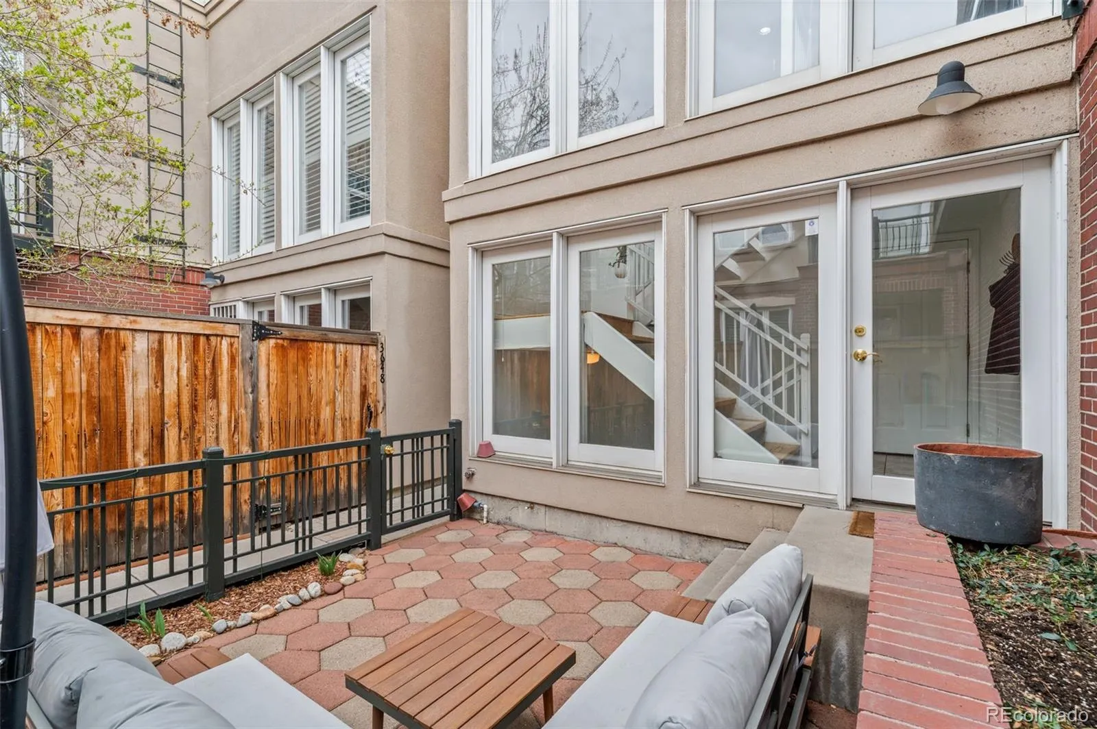 04092026152543 1600 33