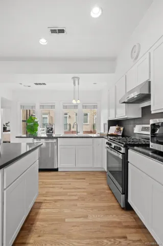 04092026152543 640 17