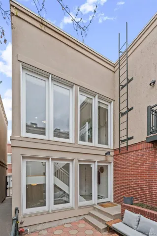 04092026152543 640 32