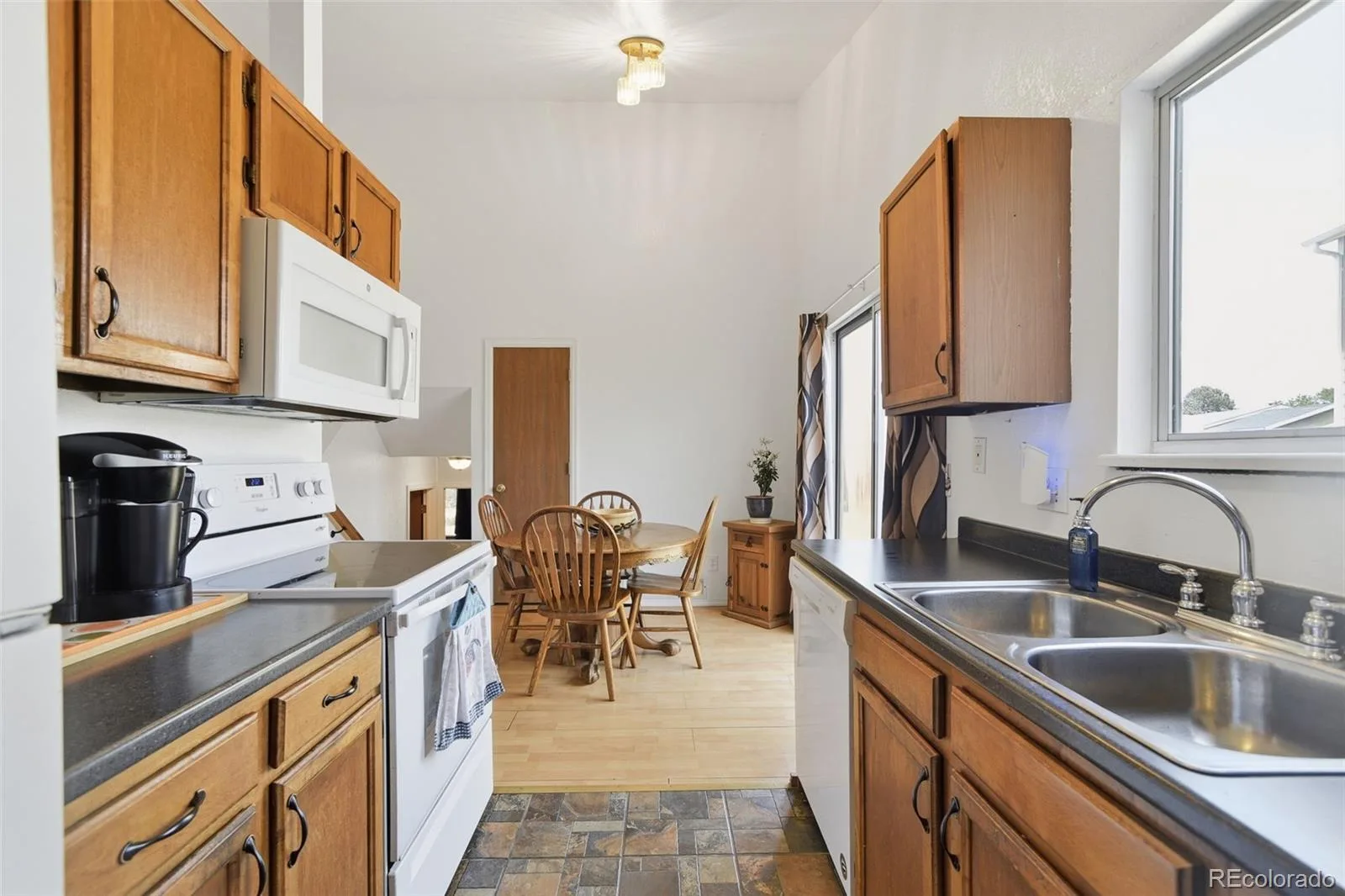 19335 E Batavia Place Aurora CO 80011 | MLS #REC3256215 07142026133608 1600 7