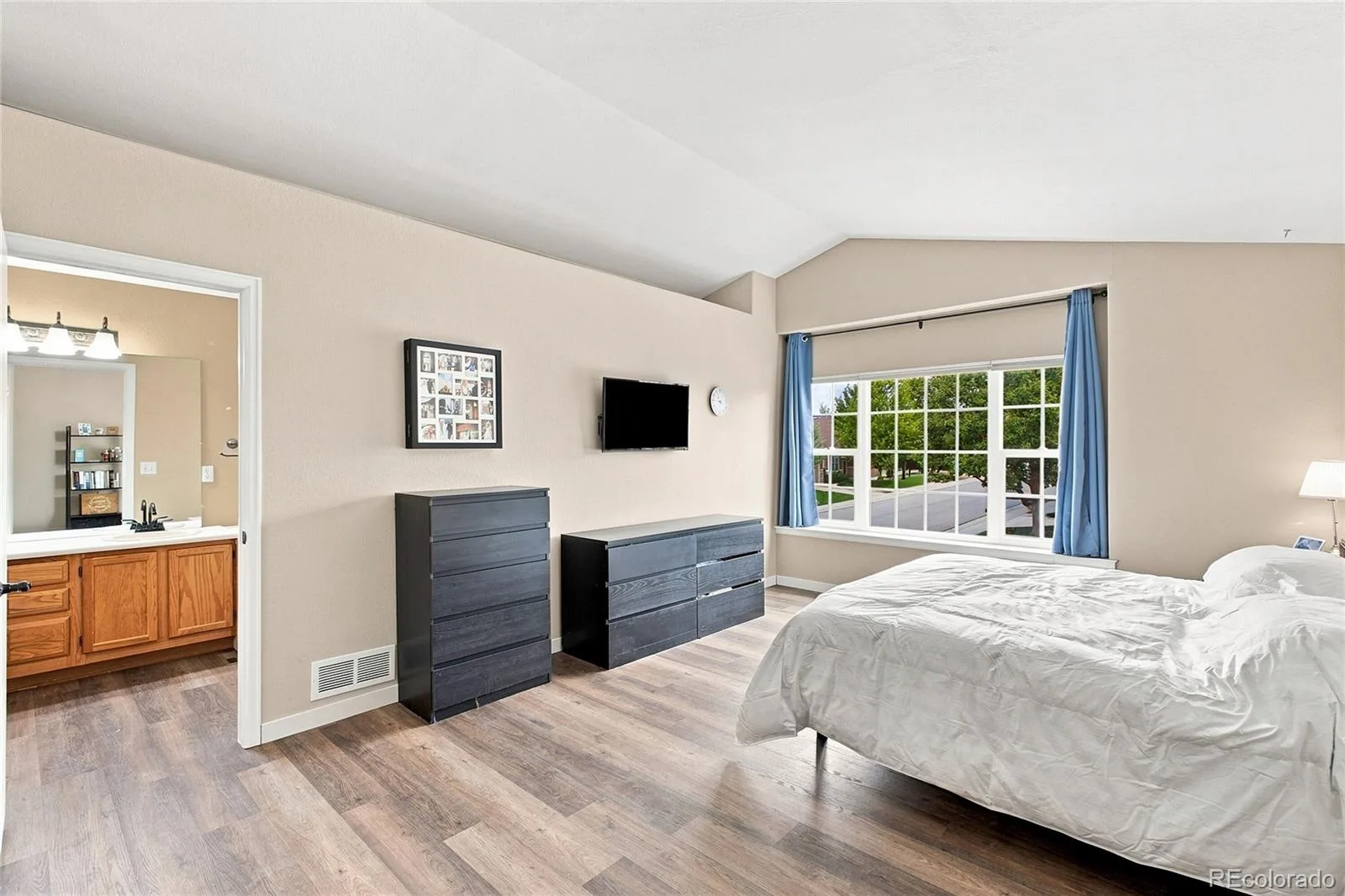 5140 E Hanover Place Castle Rock CO 80104 | MLS #REC3256357 08042026134309 1600 22