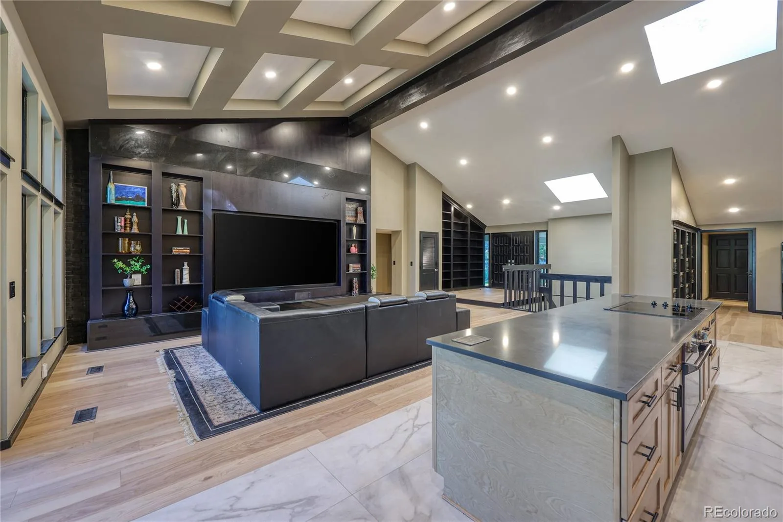 27 Beacon Hill Lane Greenwood Village CO 80111 | MLS #REC3257089 08272026220429 1600 10