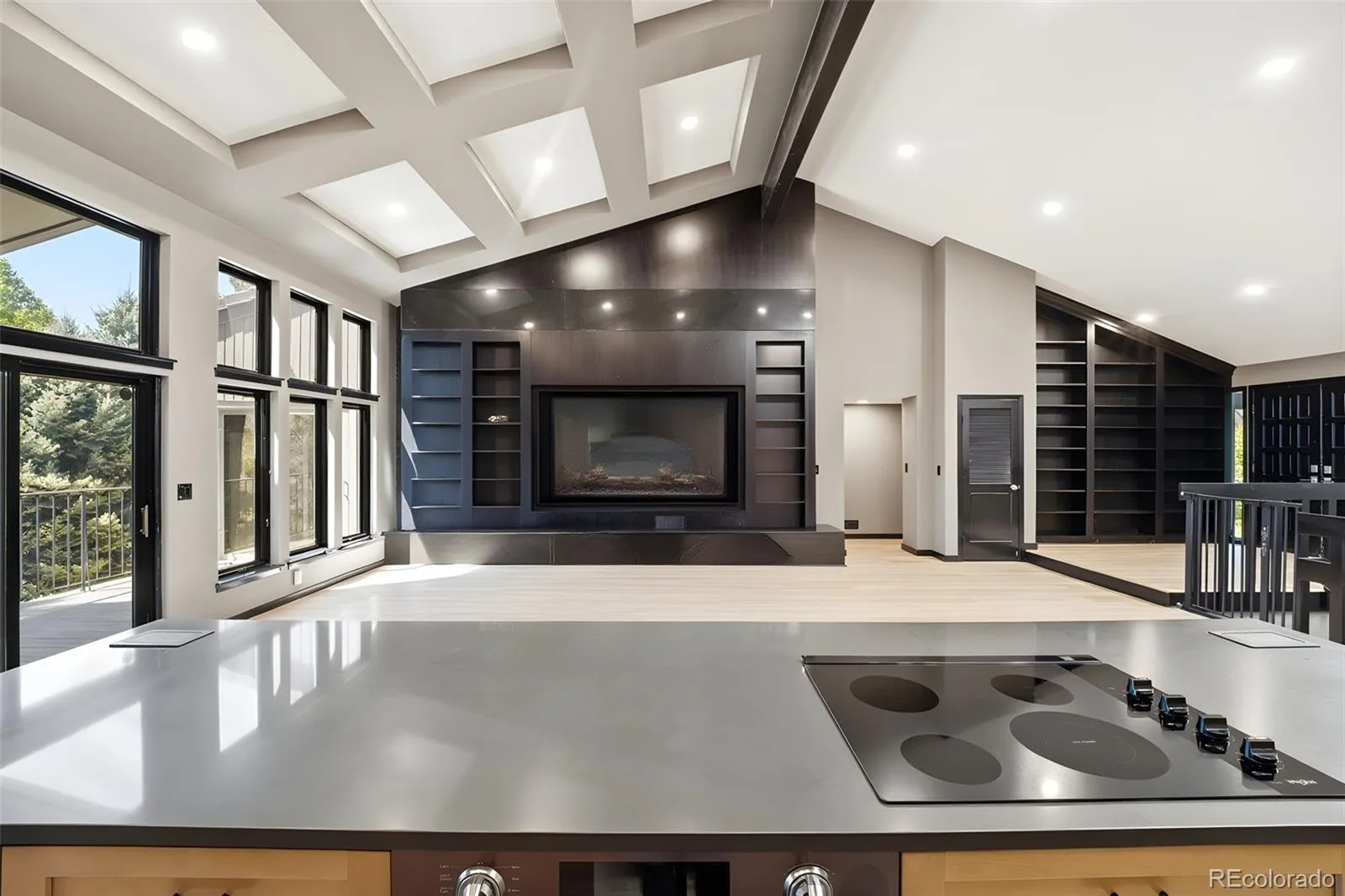 27 Beacon Hill Lane Greenwood Village CO 80111 | MLS #REC3257089 08272026220429 1600 11