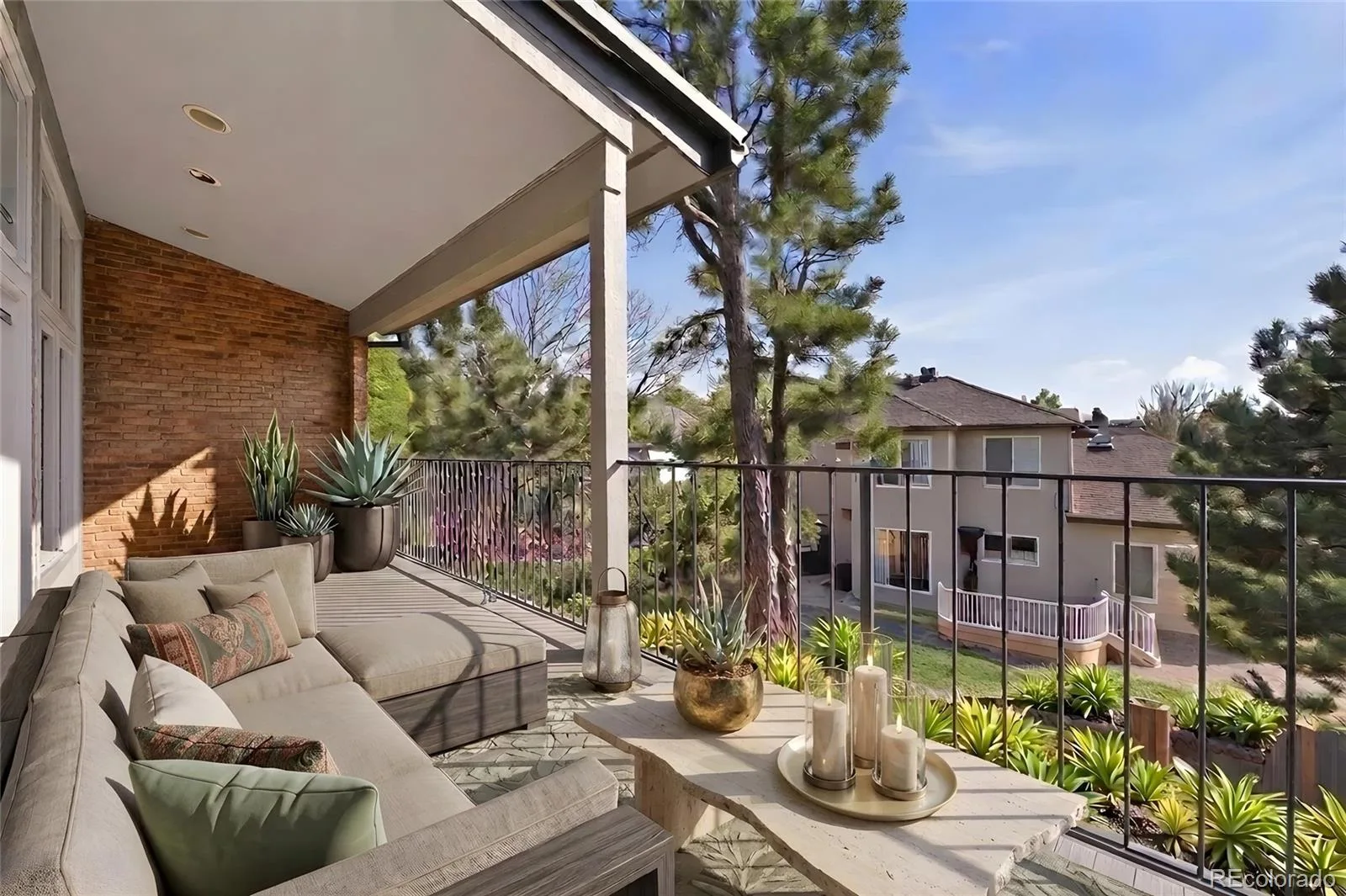 27 Beacon Hill Lane Greenwood Village CO 80111 | MLS #REC3257089 08272026220429 1600 24