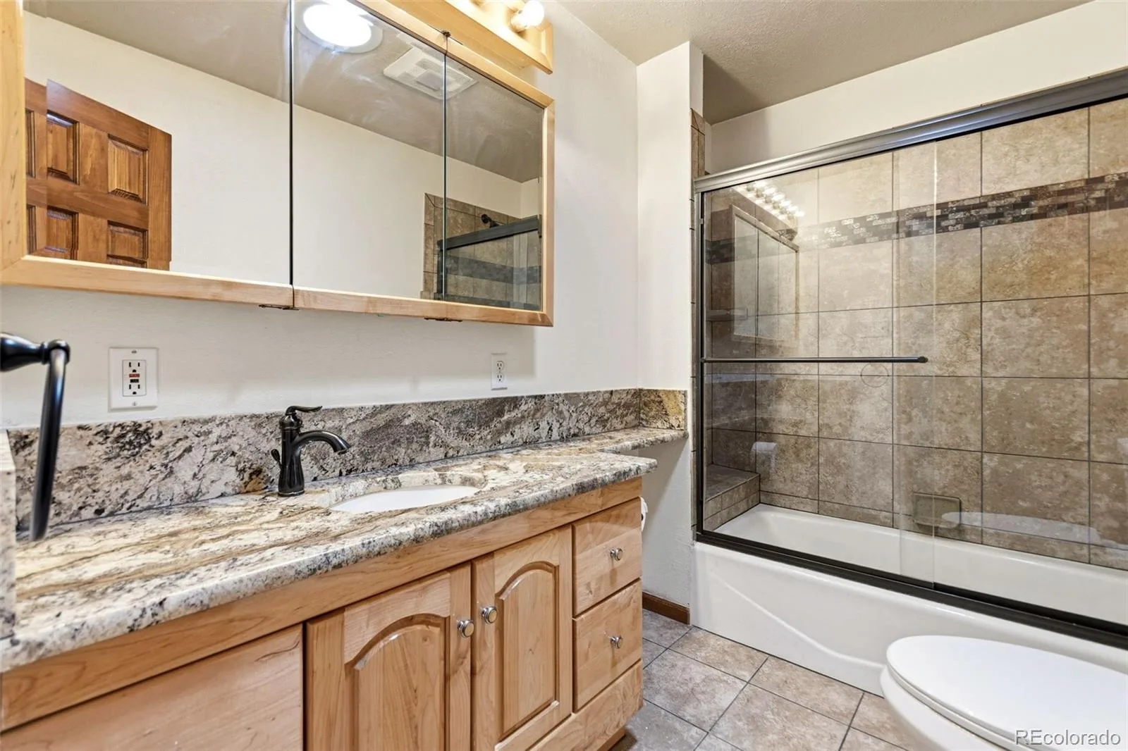 3226 S Ash Street Denver CO 80222 MLS #REC3257806 05292026222710 1600 27