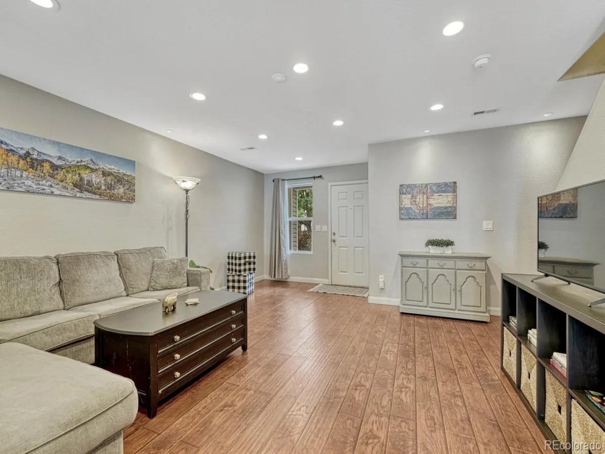 7832 S Kittredge Circle Englewood CO 80112 | MLS #REC3258982 07152026135536 1200 3