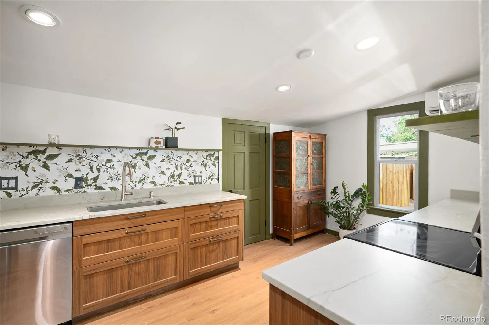 2471 S Galapago Street Denver CO 80223 | MLS #REC3260952 07012026183720 1600 7