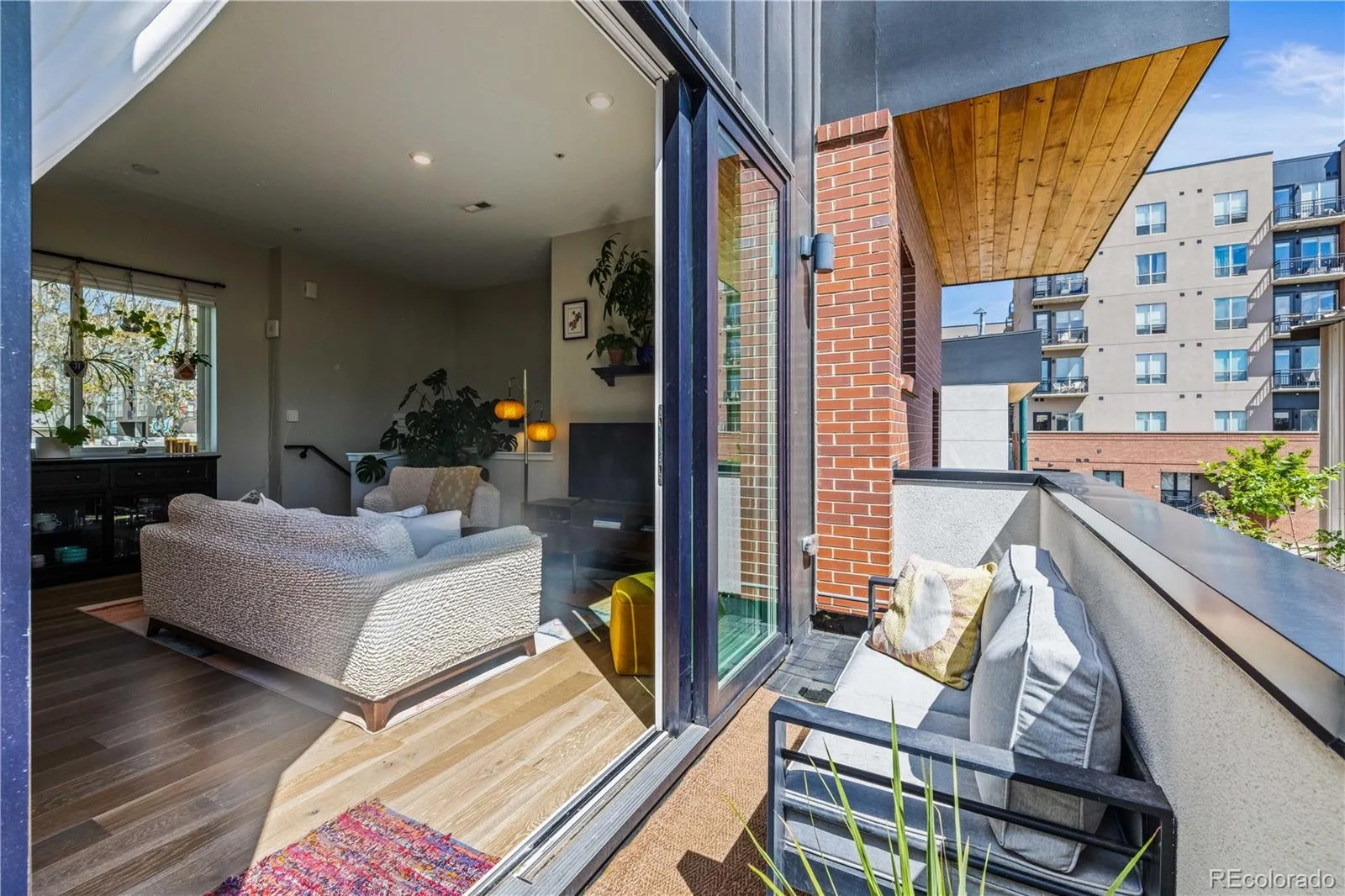 04162026003726 1600 0