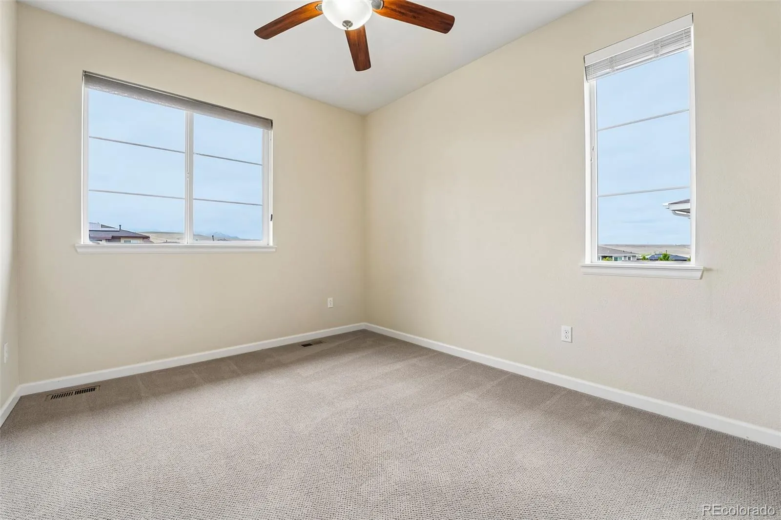 9516 Juniper Way Arvada CO 80007 MLS #REC3265126 05232026092835 1600 30