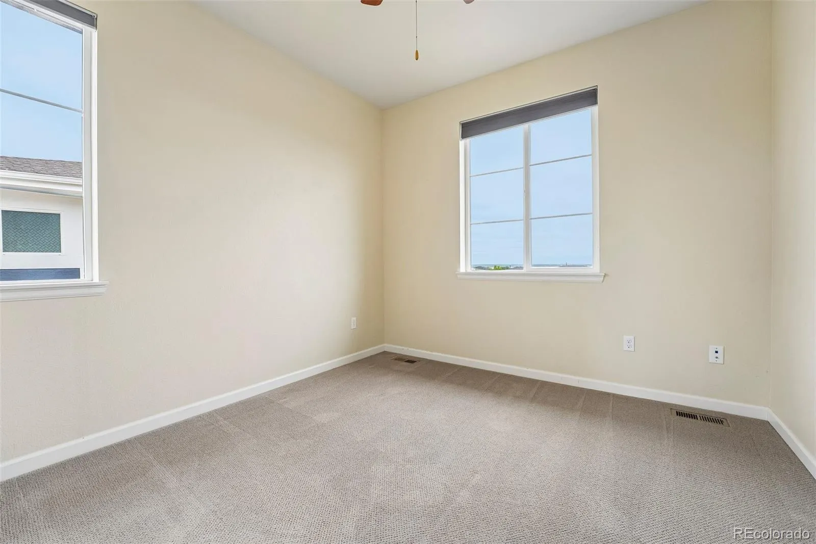 9516 Juniper Way Arvada CO 80007 MLS #REC3265126 05232026092835 1600 40